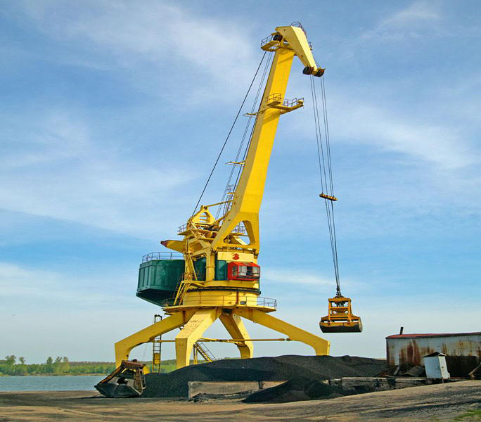 Портал за мобилни портове за тежки товари Heavy Load Quayside Portal Mobile Luffing Port Crane.jpg